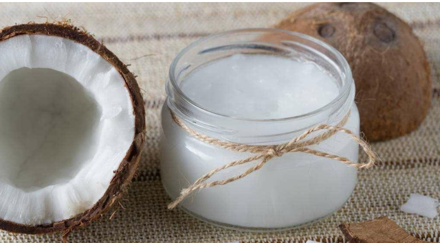 高档化妆品成分含有什么，化妆品都有什么主要成分（最近很火的“以油养肤”）