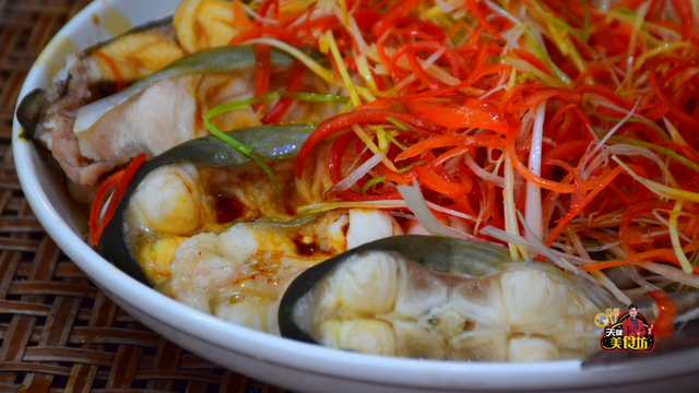 鮰鱼和鲶鱼的区别，鮰鱼和鲶鱼的区别在哪里啊（这种鱼一直被当作是鲶鱼）