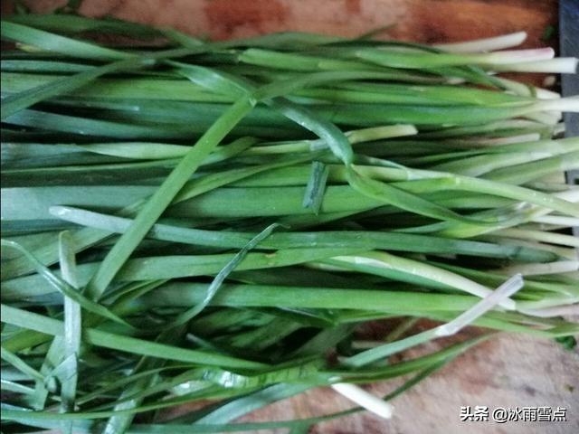 韭菜饼的做法，铅山韭菜饼的做法（半个小时后就能吃）