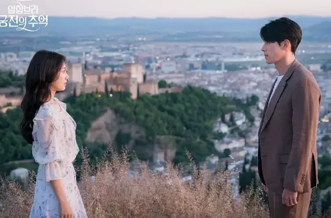 李采潭个人信息，请问这是什么电影（2021年韩国10大“最美女演员”）