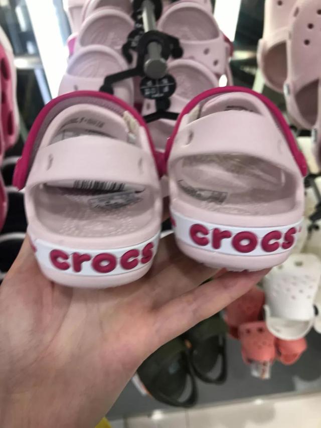 儿童凉鞋怎么选择比较好，儿童凉鞋到底要怎么选