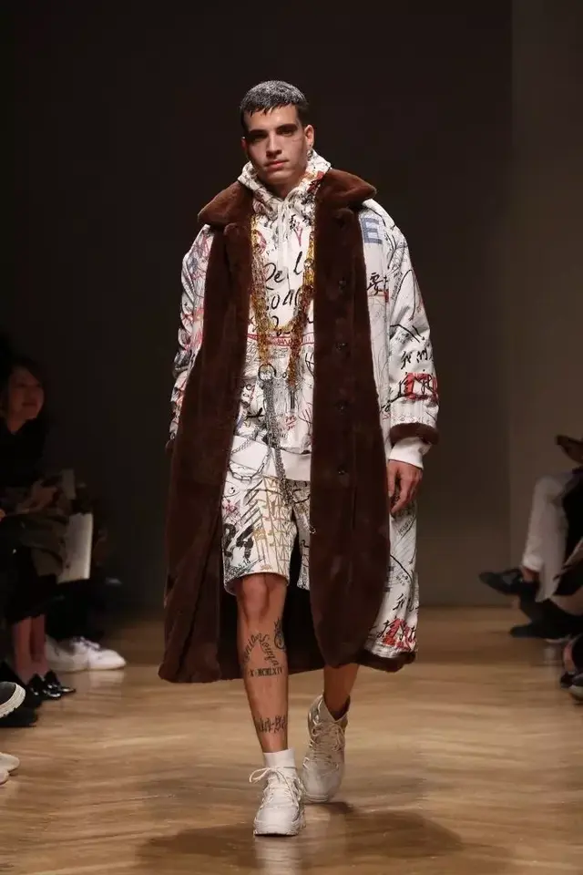 马克华菲女装什么档次，马克华菲为什么那么贵（多元艺术潮牌马克华菲彰显中国力量）