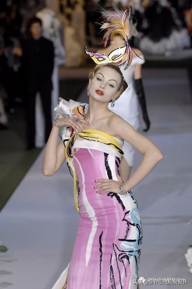 迪奥经典之作服装图，<迪奥>2007秋冬高定系列