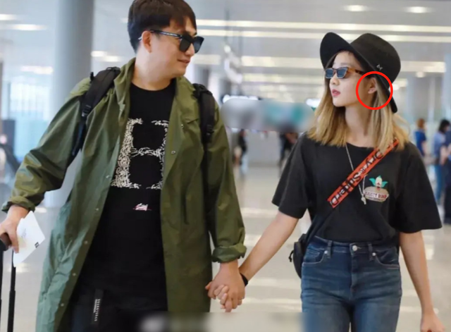 白金耳钉会过敏吗，白金耳钉会过敏吗图片（黄磊14岁女儿染发、打耳洞遭质疑）