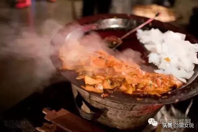 油蛤蟆怎么做才好吃，安徽临泉经典美食不吃遍绝不罢休