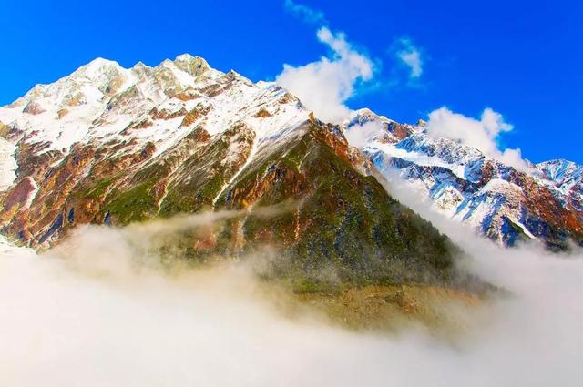 海螺沟海拔多少米，海螺沟海拔多少米有高反吗（带你三天领略低海拔冰川—海螺沟）