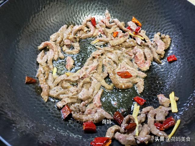 芹菜炒牛肉，芹菜炒牛肉的功效与作用（芹菜炒牛肉我家经常吃）