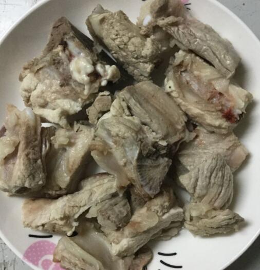 图片[2]-【板栗烧排骨】做法步骤图 促进骨骼生长 贵也别舍不得-起舞食谱网