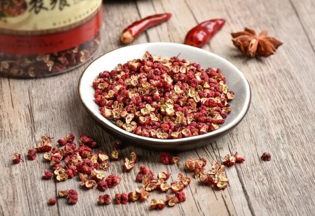 鸡汤炖豆腐，千万不要把蘑菇和豆腐一起煮（牢记“3放2不放”）