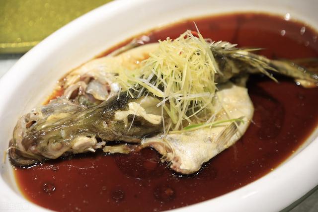 蒸鱼多长时间最佳，蒸鱼需要多长时间最好（蒸鱼多少分钟才熟）