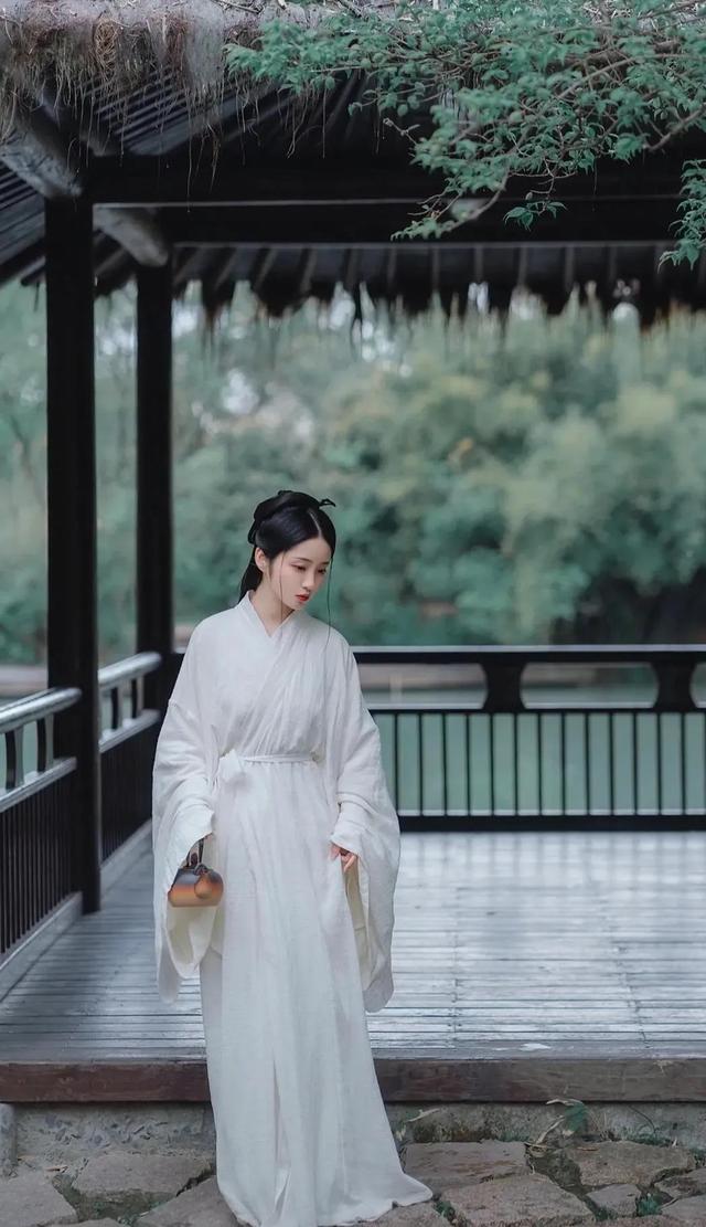 煮海歌中主要涉及何人，煮海歌中主要涉及什么人（叶嘉莹诗词漫谈‖柳永《煮海歌》《凤归云》）