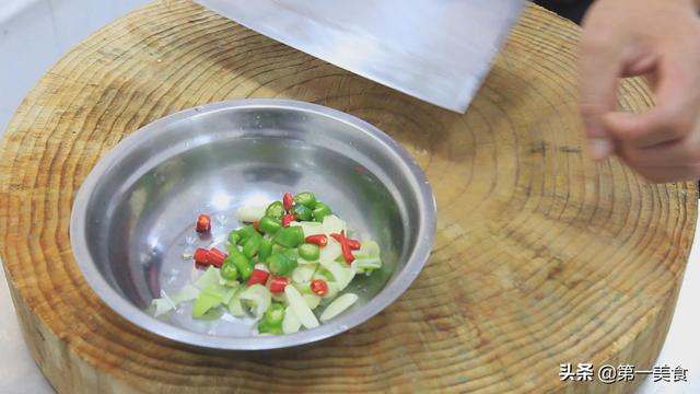 酱腌黄瓜的做法，腌制黄瓜的做法（厨师长分享“酱黄瓜”的做法）