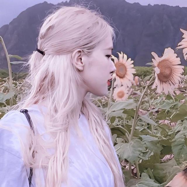 闺蜜四人头像一人一张，闺蜜四人头像微信（两人、四人都有哦）