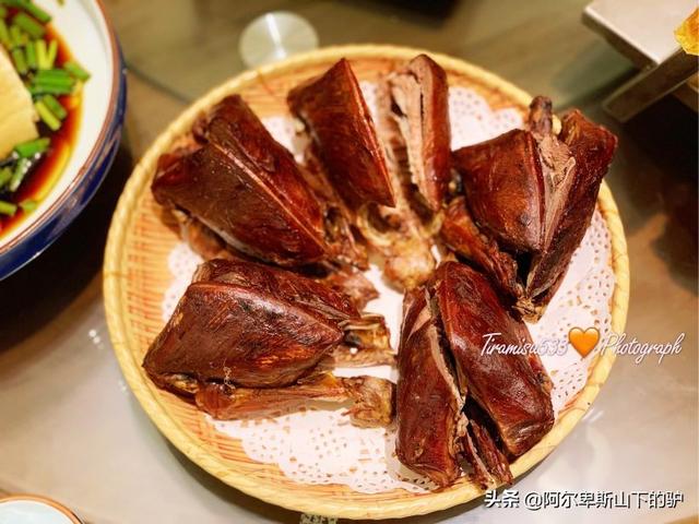 烧鸽子的做法大全，甲鱼烧鸽子的做法大全（“一鸽胜九鸡”的红烧乳鸽、酱汁鸽子、盐焗鸽子、黄泥烧鸽子）