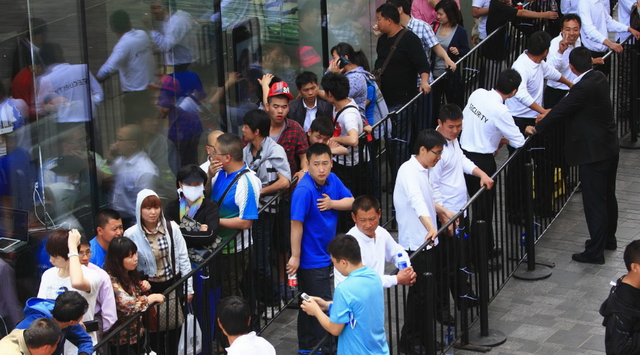 老黄牛比喻什么人，老黄牛用来比喻什么人（为何票贩子会被称为“黄牛”）