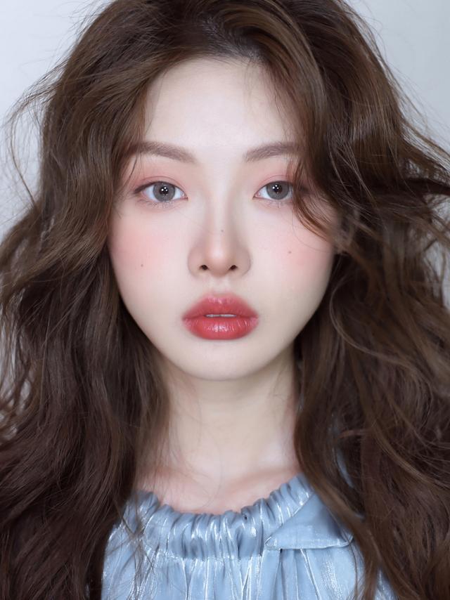 雅诗兰黛口红怎么样，雅诗兰黛口红怎么样是什么档次牌子（这3种口红不挑年龄和肤色）