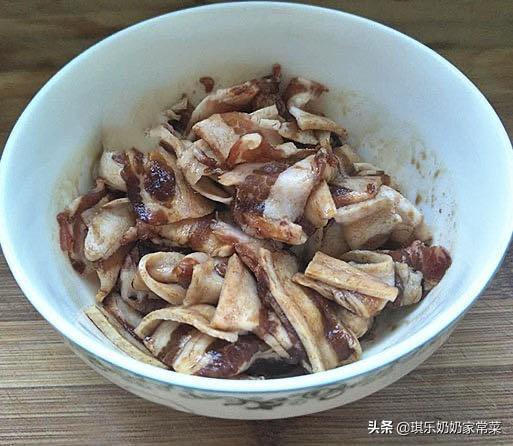 杭椒炒肉的做法，杭椒小炒肉的家常做法（最家常的杭椒炒肉）