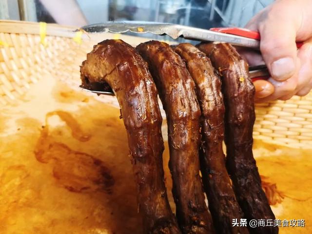 商丘特产可以送人的，商丘特产可以送人的食品（商丘特色美食刘胖三炕鹅,老板一天只卖200只）