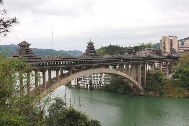 侗族的民族特色是什么，侗族的传统文化特色（认识柳州百里侗乡三江县）