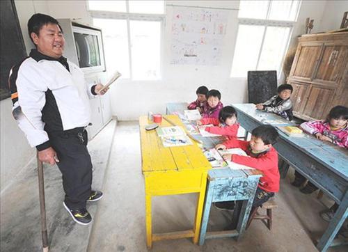 学生打暑假工怎么找，怎么找到暑假工呢（大学生找“暑假工”）