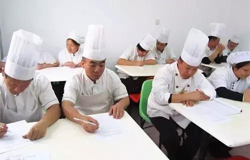 毛利率的公式怎么算，毛利率的计算公式（菜品成本、售价、毛利率核算公式）