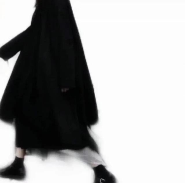 黑白控.，微信头像，黑白控.（具有高级感的简约黑白头像）