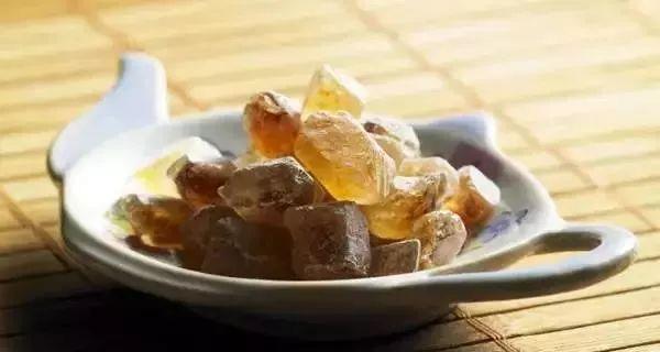 玫瑰花和什么一起喝祛斑效果好，玫瑰花茶和什么搭配祛斑效果好（清热解暑、缓解湿疹）