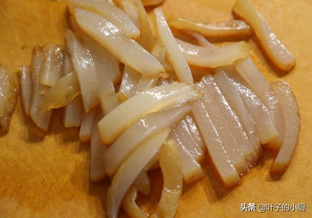 魔芋豆腐的做法，炒魔芋豆腐的家常做法（一款“超级美食”）