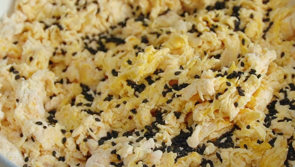 图片[3]-【南瓜芝麻条】做法步骤图 好吃不上火 孩子爱吃-起舞食谱网