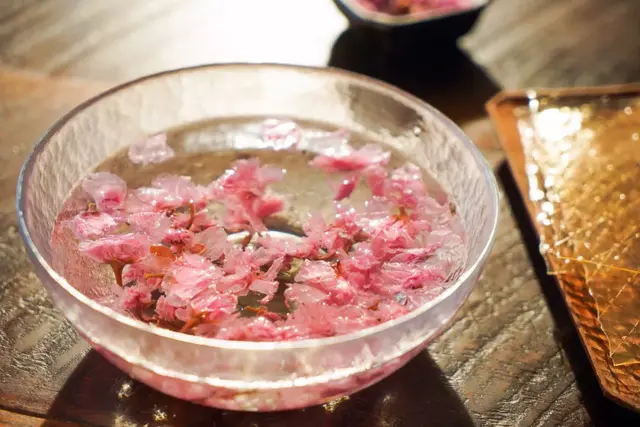 樱花蛋糕的做法，樱花甜点做法（做出最美的樱花镜面水晶蛋糕。）