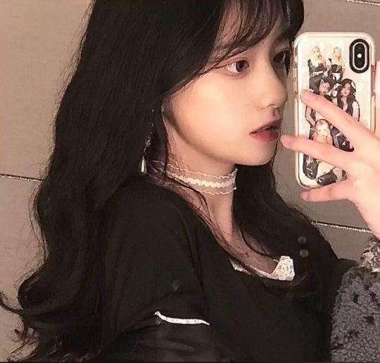 好看微丧女头，微信头像，好看微丧女头（INS黑色微丧系女生头像）