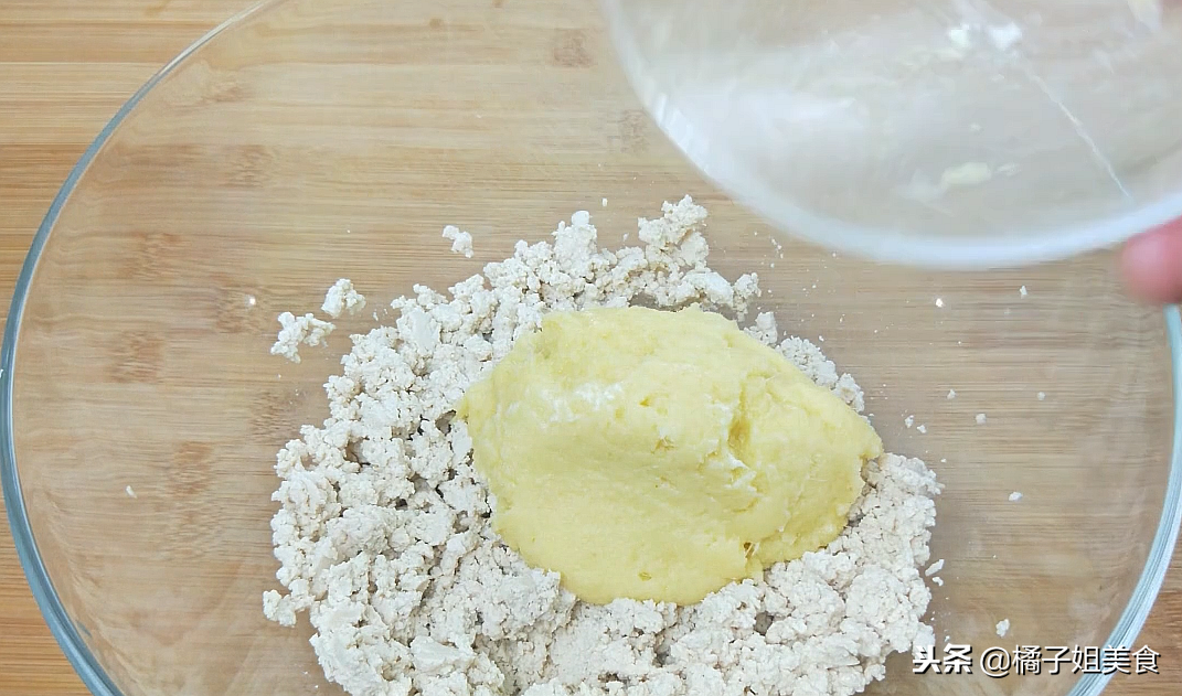 圖片[3]-【“炸丸子”】做法步驟圖 又香又鮮 比韭菜丸子還要香-起舞食譜網