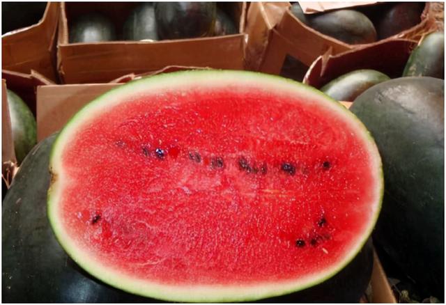 甘美4k西瓜产地哪里，云南甘美4k西瓜好吃吗（市场上哪种西瓜口感是很TOP的）