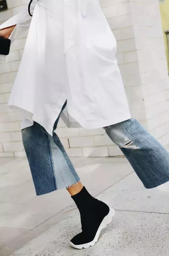 袜靴适合什么腿型，腿型选择靴子（袜靴+裙装，解锁的时髦组合）