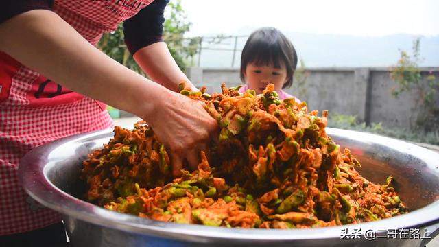 榨菜头怎么做咸菜，榨菜头怎么做咸菜窍门（榨菜之乡这样做的老咸菜保存10年也不坏）