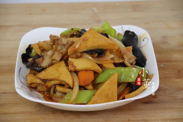 干锅千页豆腐的简单做法，大厨教你在家做干锅千叶豆腐