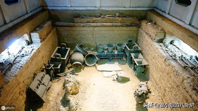 兵马俑的来历故事，兵马俑的来历（秦始皇欲传位子孙万代）