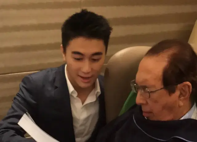 何猷君是个怎样的人，何猷君的性格（夸自己不靠花钱上名校）