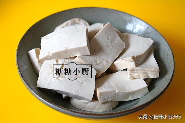 丝瓜炒豆腐怎么做好吃，超好吃的丝瓜炒豆腐做法（却比吃大鱼大肉更下饭）