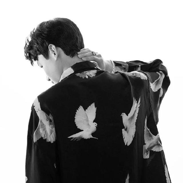 伤感头像男生孤独失望 qq伤感头像男生带孤微信，伤感头像男生孤独失望 qq伤感头像男生带孤（是你不在我身边却在我心里。）