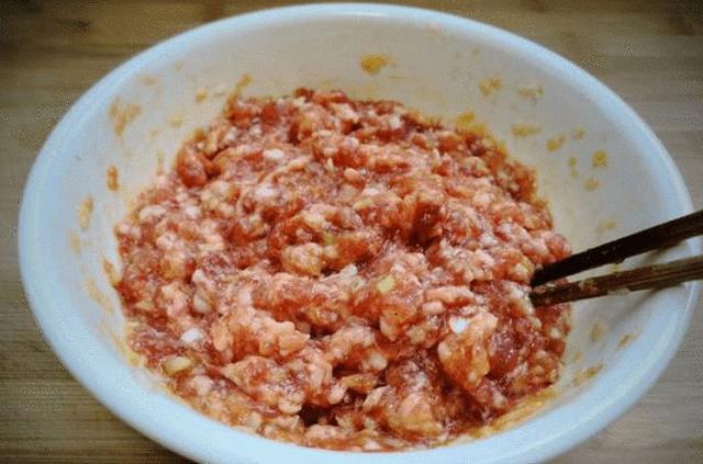猪肉三鲜馅是哪三鲜，猪肉三鲜馅是哪三鲜主料是什么（难怪包的水饺不好吃）