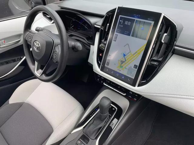 雷凌混动车型吗，雷凌混动排量（能抢走喜欢昂克赛拉的年轻人）