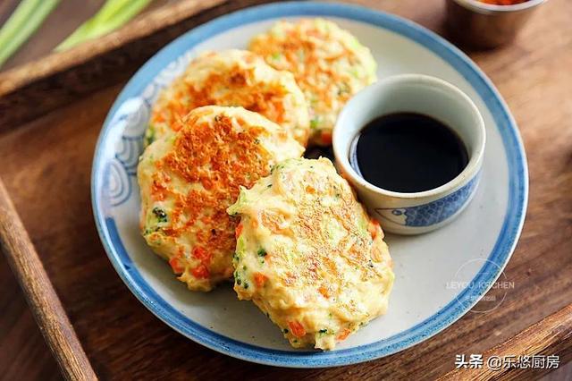 鸡肉饼的做法，汉堡鸡肉饼的做法（减肥也不用吃的太素）