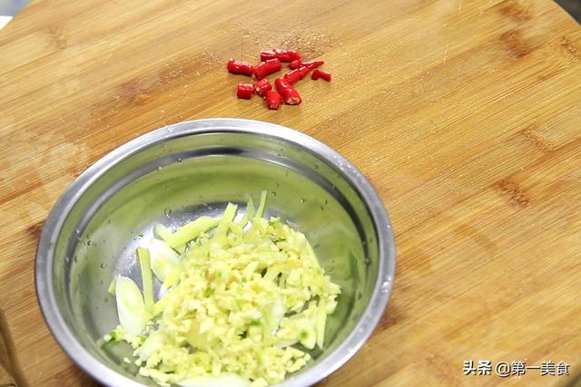 佛手瓜怎么吃，佛手瓜怎么做好吃的功效与作用（含铁量是黄瓜12倍）
