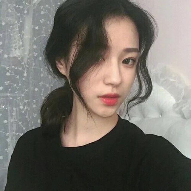 时尚气质女头/女孩子的气质要有也要有素质，微信头像，时尚气质女头/女孩子的气质要有也要有素质（有气质的女生头像）