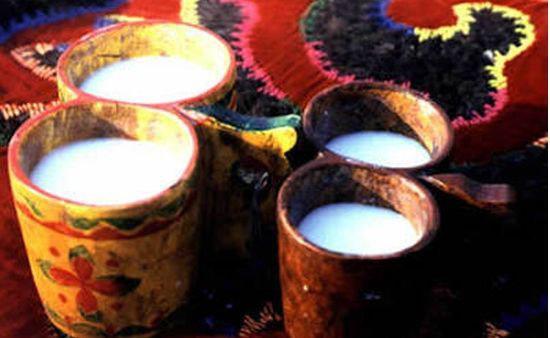 乌鲁木齐特产有哪些特产，乌鲁木齐有哪些特产美食（唐书文中载：偏桃出波斯国）