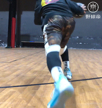 运动鞋带的系法，运动鞋如何系鞋带（防止崴脚！你得这么练！）