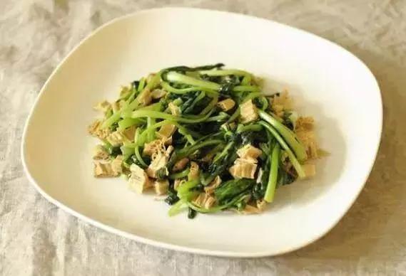 腐竹的做法，夏天学会这14种腐竹的美味做法（烧腐竹的家常做法）