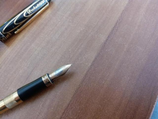 世界五大钢笔品牌都是什么，世界钢笔品牌前十名是什么（办公都用笔记本，钢笔你还用吗）