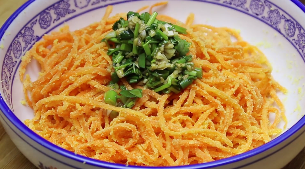 图片[5]-【蒸胡萝卜丝】做法步骤图 软糯香甜 越吃眼睛越亮-起舞食谱网